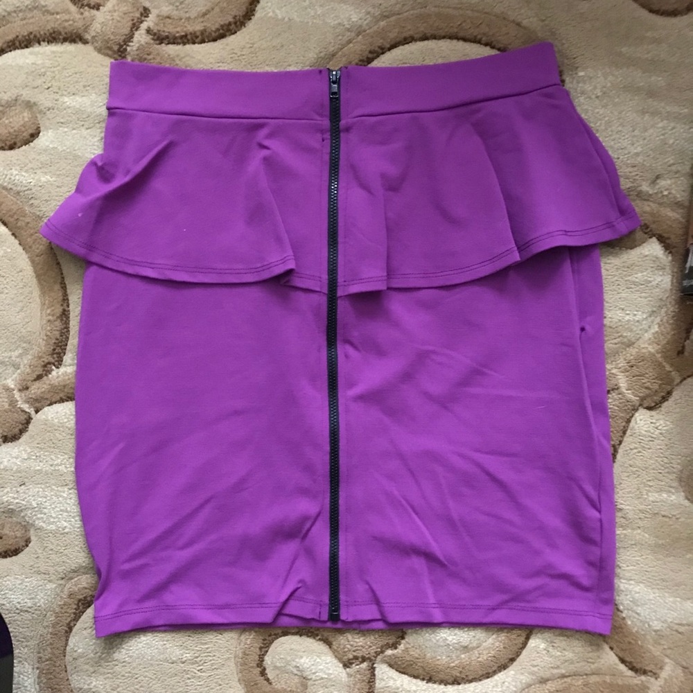bebe zip-up peplum mini skirt size L